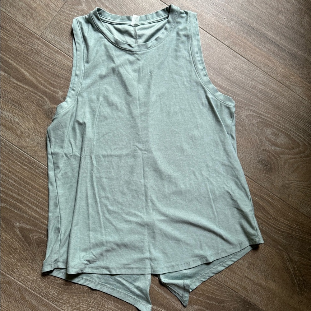 Beyond yoga tieback tank